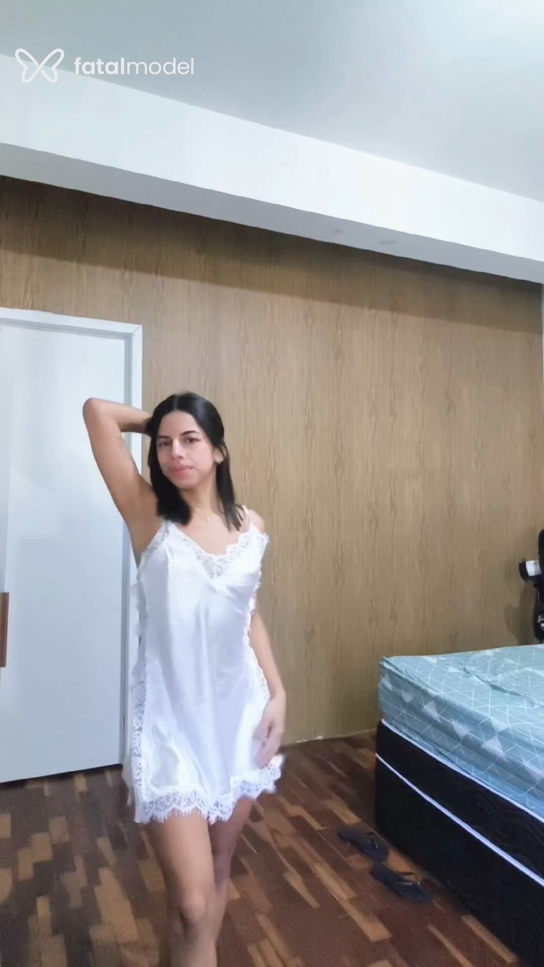 Acompanhante mulher morena (o) de olhos pretos - Anita Albuquerque Acompanhante mulher morena (o) de olhos pretos - Anita Albuquerque
