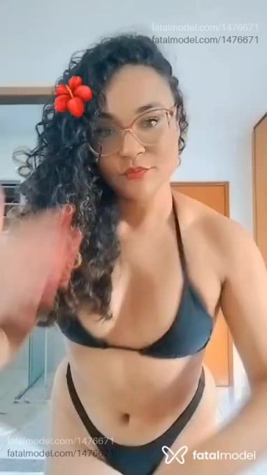 Acompanhante mulher com cabelo castanho de olhos castanhos - Bianca