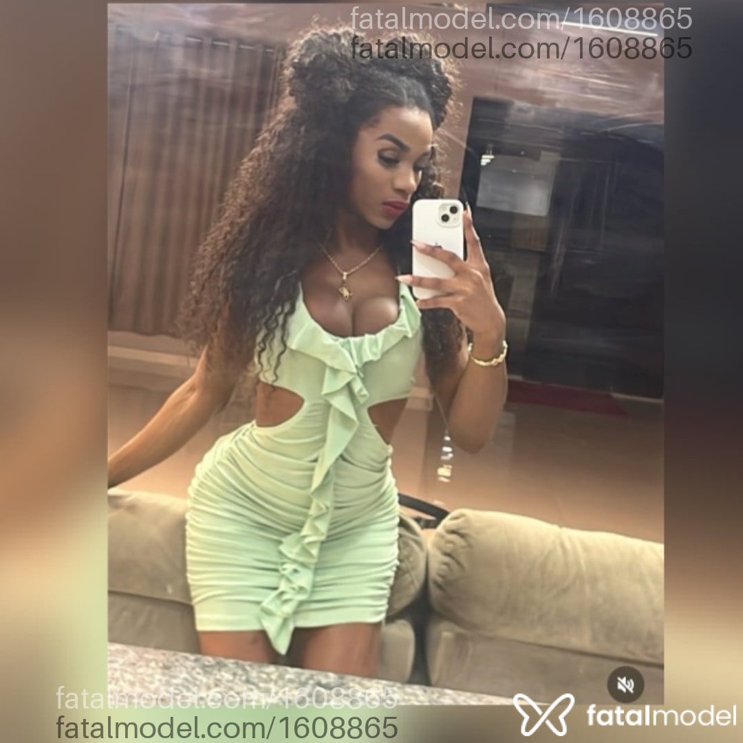 Acompanhante mulher trans loira (o) de olhos castanhos em Colatina - Vittoria Sanches