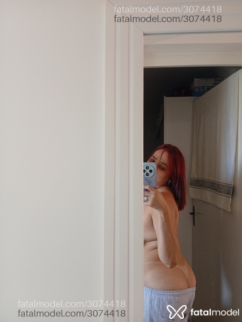 Acompanhante mulher ruiva (o) de olhos castanhos em Virtual Acompanhante mulher ruiva (o) de olhos castanhos em Virtual - Pietra