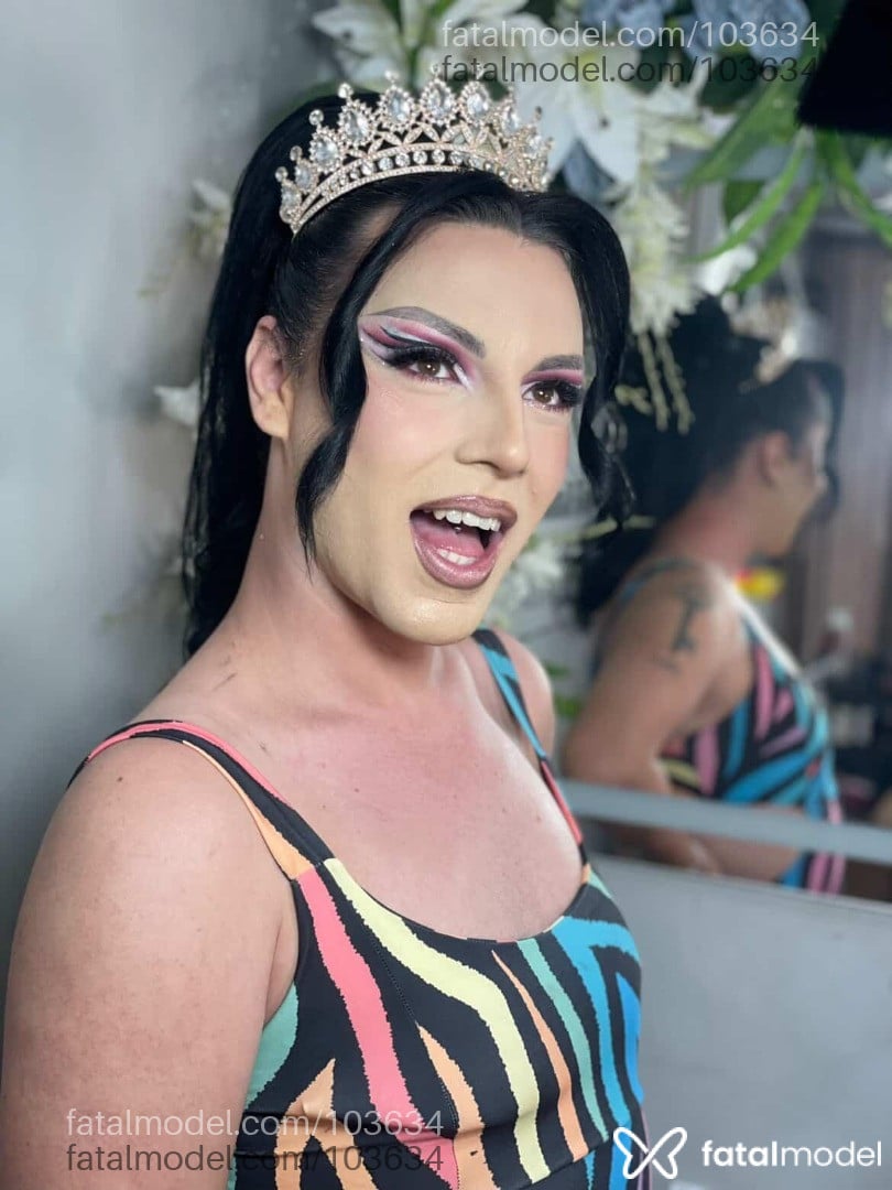 Acompanhante travesti morena (o) de olhos castanhos em Cruz Alta Acompanhante travesti morena (o) de olhos castanhos em Cruz Alta - Amanda Ventura