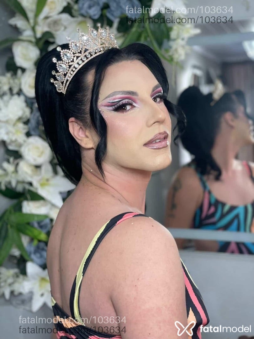 Acompanhante travesti morena (o) de olhos castanhos em Cruz Alta Acompanhante travesti morena (o) de olhos castanhos em Cruz Alta - Amanda Ventura