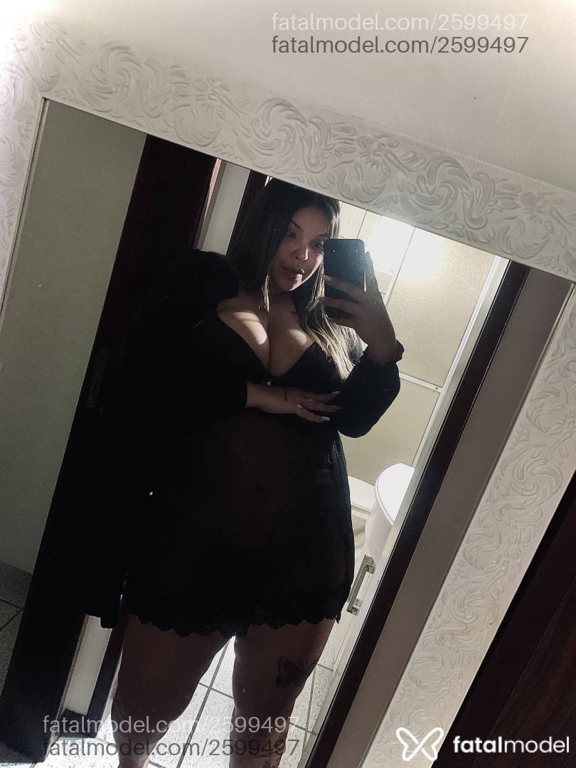 Acompanhante mulher com cabelo castanho de olhos castanhos - Fernanda Rocha