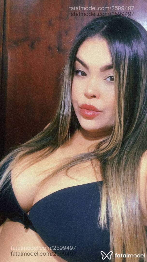 Acompanhante mulher com cabelo castanho de olhos castanhos - Fernanda Rocha