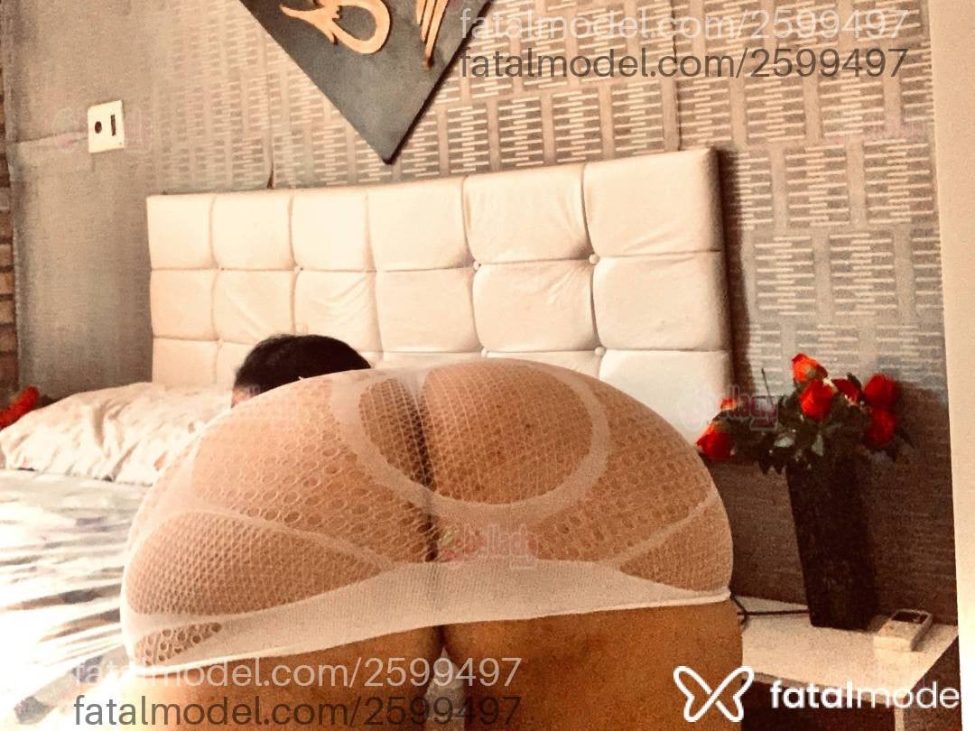 Acompanhante mulher com cabelo castanho de olhos castanhos - Fernanda Rocha