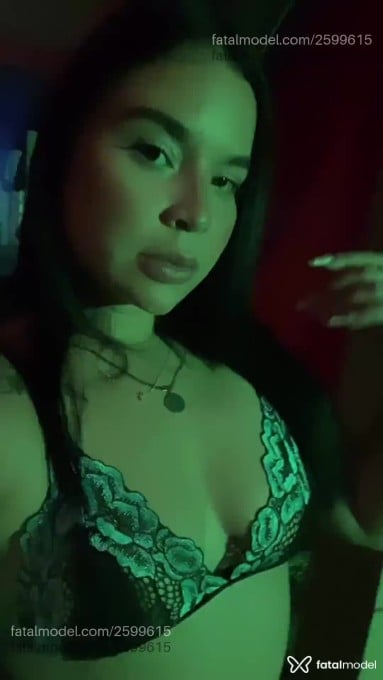 Acompanhante mulher morena (o) de olhos castanhos em Pindamonhangaba - Débora