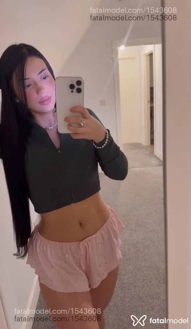 Acompanhante mulher morena (o) de olhos pretos - Babi Muniz Acompanhante mulher morena (o) de olhos pretos - Babi Muniz