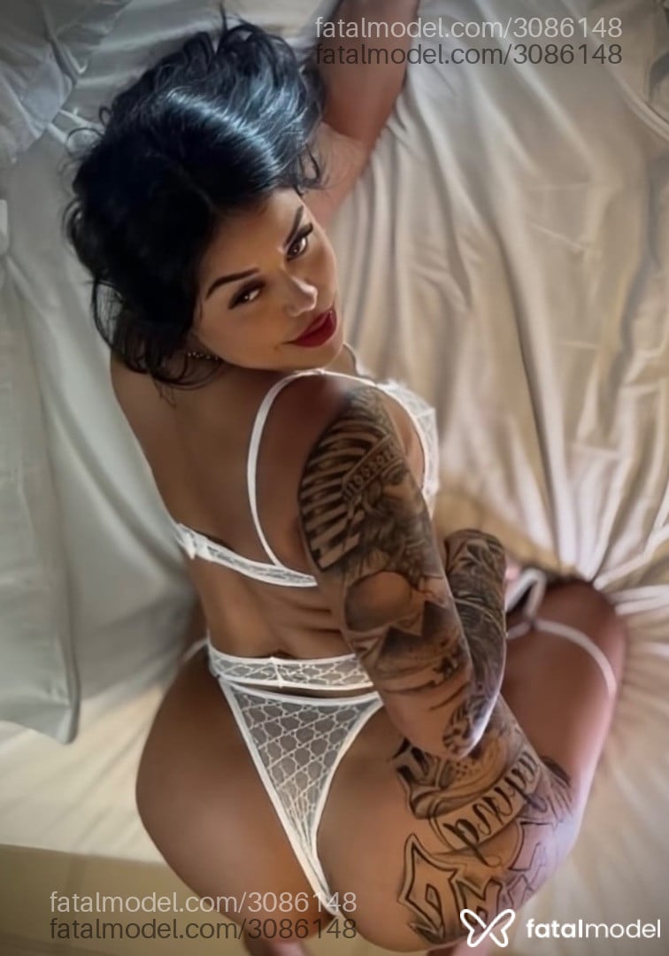 Acompanhante mulher morena (o) de olhos castanhos - Iasmim