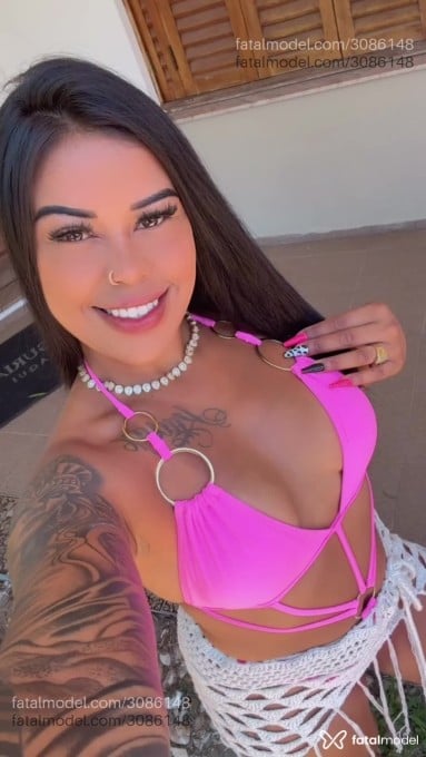 Acompanhante mulher morena (o) de olhos castanhos - Iasmim