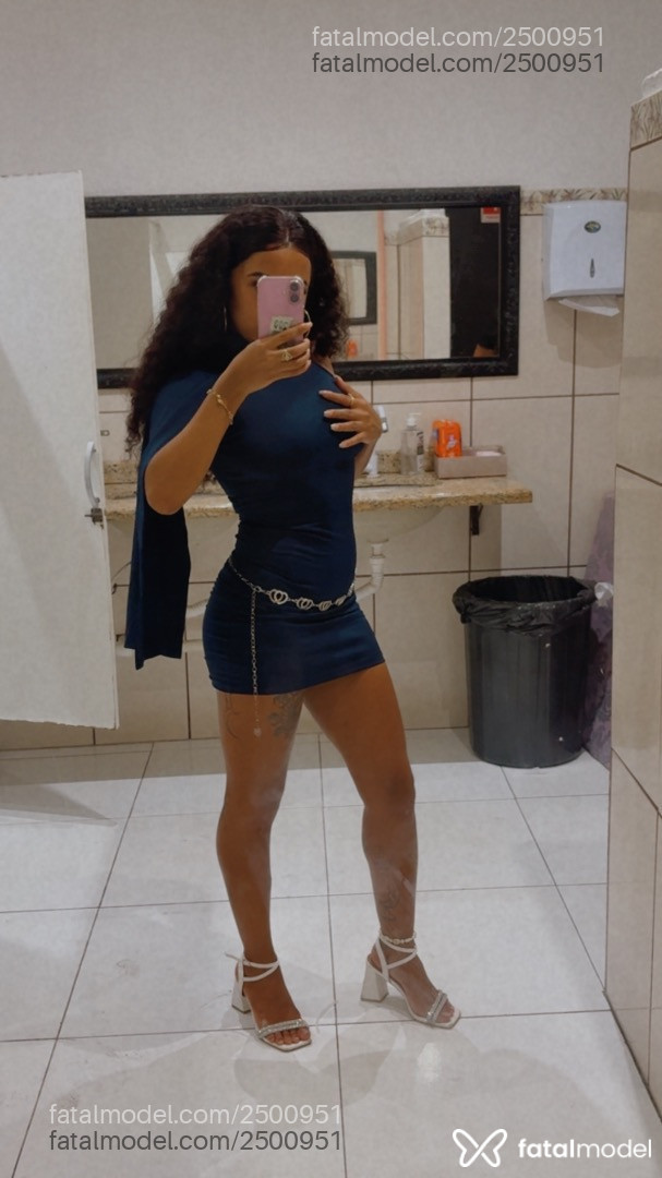 Acompanhante mulher morena (o) de olhos castanhos em Virtual Acompanhante mulher morena (o) de olhos castanhos em Virtual - Vitória