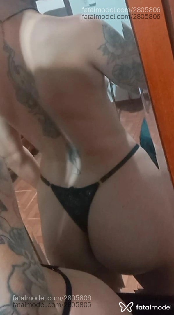 Acompanhante mulher com cabelo castanho de olhos castanhos em Santa Rosa - Caste