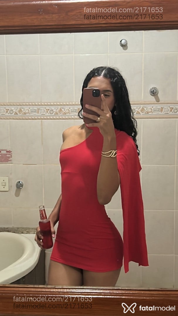 Acompanhante mulher trans morena (o) de olhos castanhos em Herculândia Acompanhante mulher trans morena (o) de olhos castanhos em Herculândia - Julia