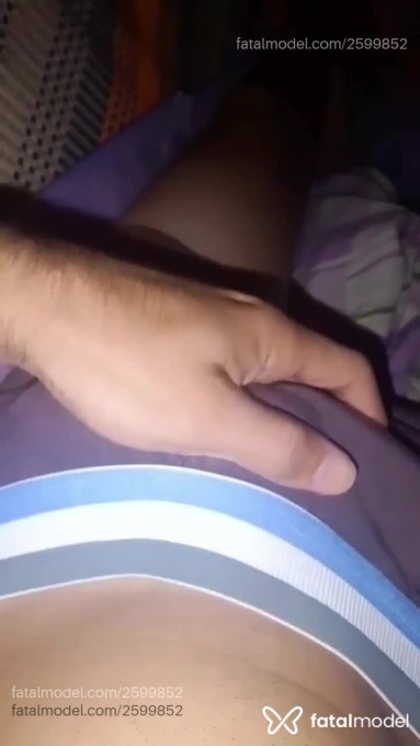 Acompanhante homem com cabelo castanho de olhos castanhos em Virtual - Branquinhodlc