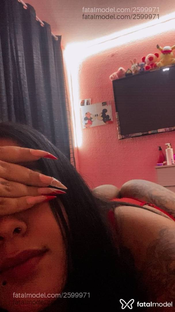 Acompanhante mulher morena (o) de olhos pretos - Penélope Charmosaa