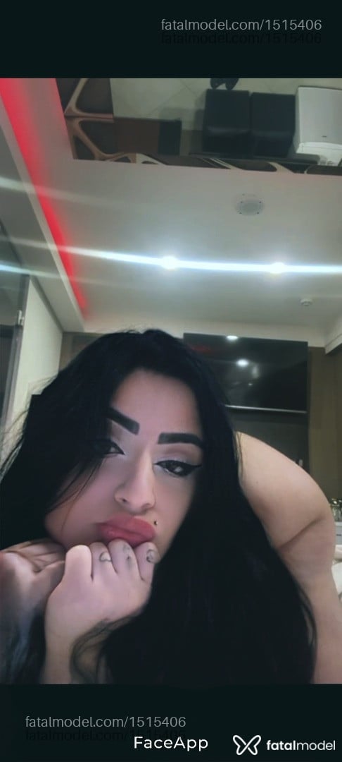 Acompanhante mulher morena (o) de olhos azuis em São Paulo - Ágata