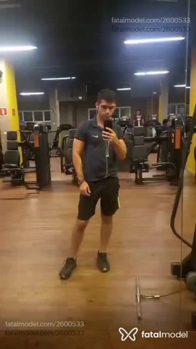 Acompanhante homem com cabelo castanho de olhos castanhos em São Paulo Acompanhante homem com cabelo castanho de olhos castanhos em São Paulo - Dom Bruno