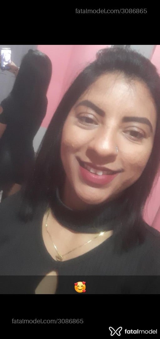 Acompanhante mulher morena (o) de olhos castanhos em Parobé Acompanhante mulher morena (o) de olhos castanhos em Parobé - Morena