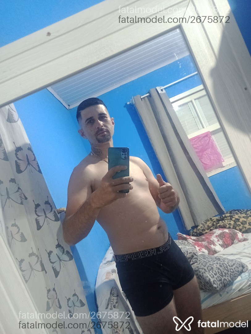 Acompanhante homem com cabelo castanho de olhos mel em Viamão - Guilherme