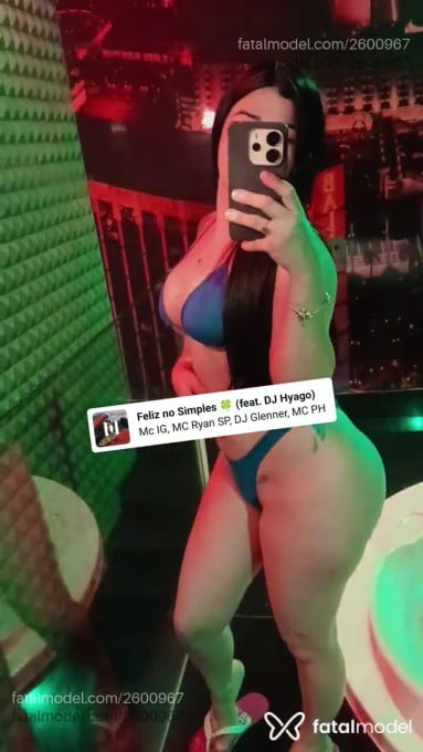Acompanhante mulher morena (o) de olhos castanhos em São Paulo Acompanhante mulher morena (o) de olhos castanhos em São Paulo - Melissa