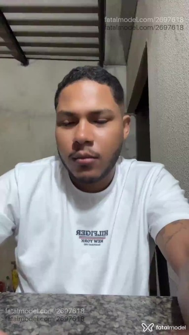 Acompanhante homem morena (o) de olhos pretos - Wilk Santos Acompanhante homem morena (o) de olhos pretos - Wilk Santos