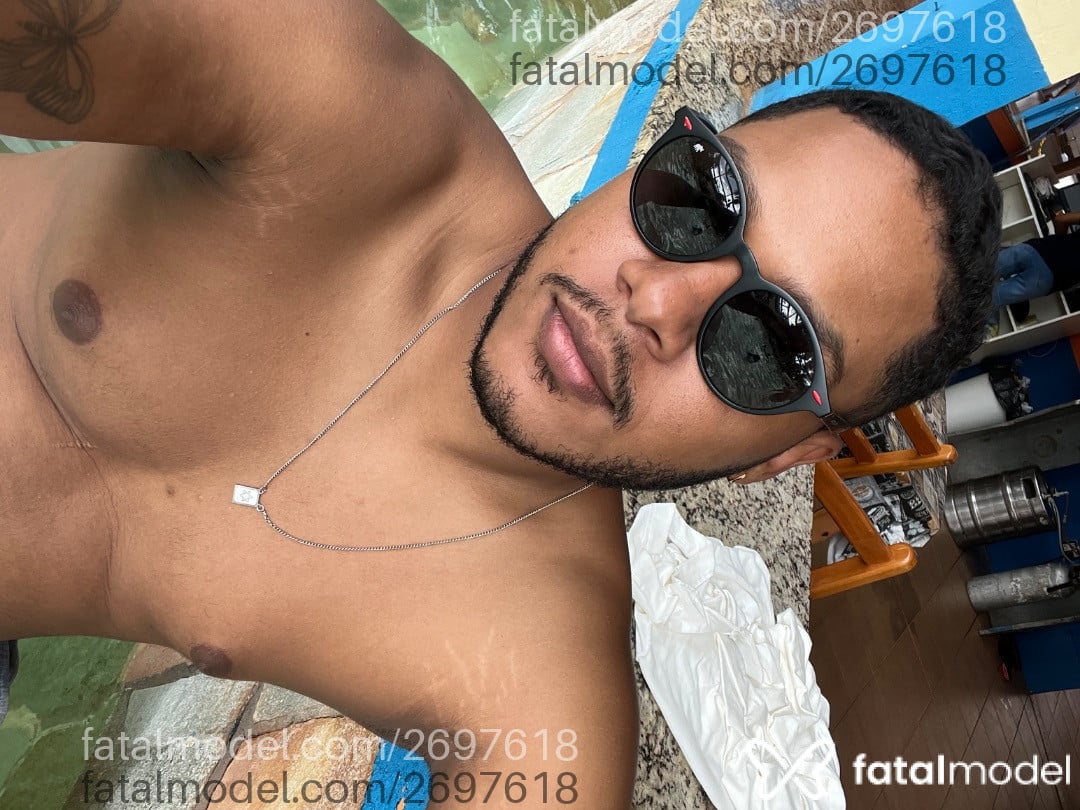Acompanhante homem morena (o) de olhos pretos - Wilk Santos Acompanhante homem morena (o) de olhos pretos - Wilk Santos