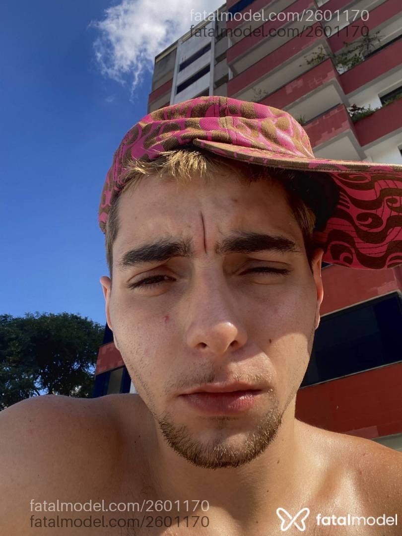 Acompanhante homem com cabelo castanho de olhos castanhos em São Paulo - Pierre