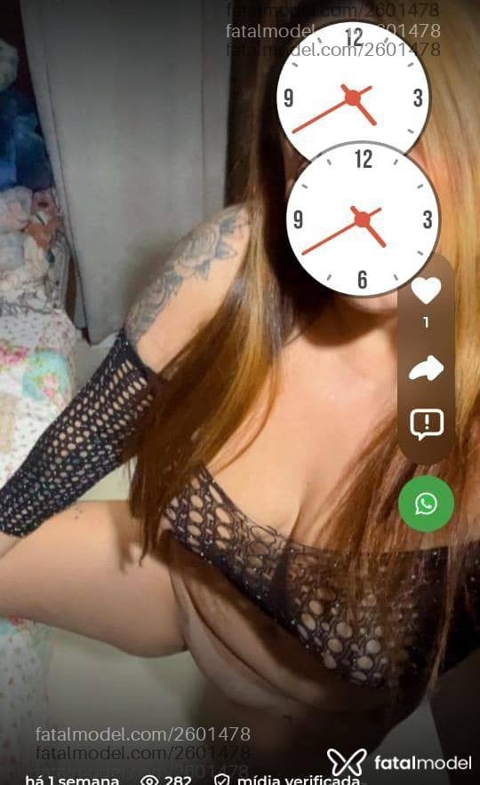 Acompanhante mulher loira (o) de olhos castanhos - Lívia Santos