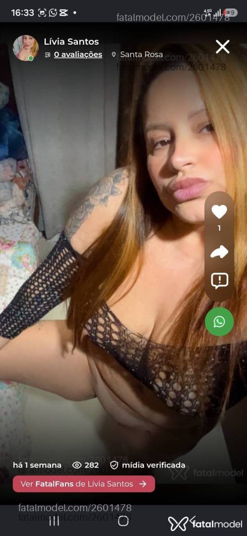 Acompanhante mulher loira (o) de olhos castanhos - Lívia Santos