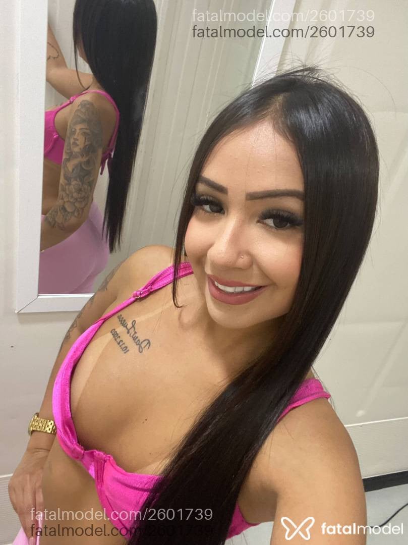 Acompanhante mulher com cabelo castanho de olhos mel em Balneário Camboriú - Alice Monteiro