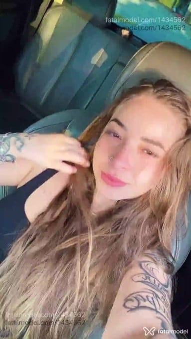 Acompanhante mulher loira (o) de olhos castanhos em Patos de Minas - Clara