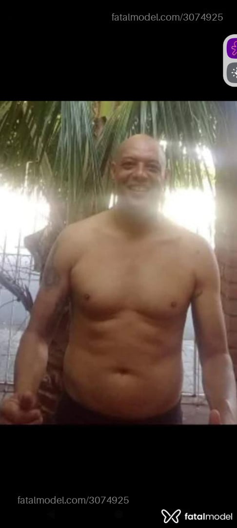 Acompanhante homem sem cabelo de olhos pretos em Florianópolis - Ruan Derrico