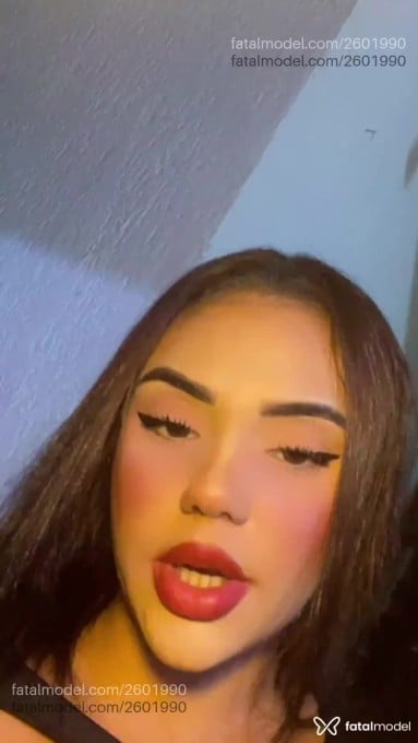 Acompanhante mulher com cabelo castanho de olhos castanhos em Guarujá - Julia