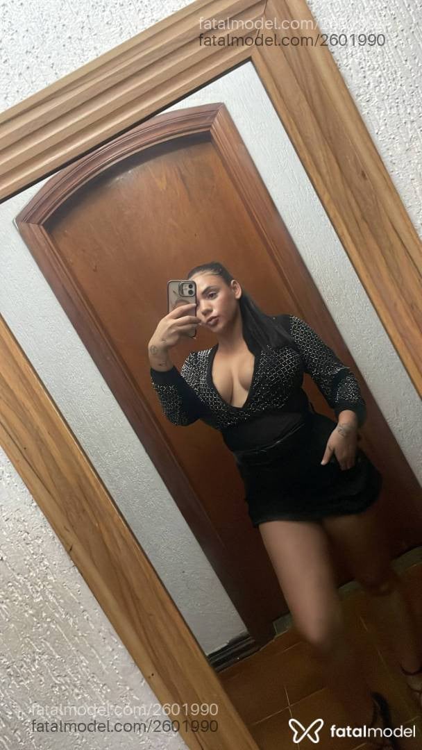 Acompanhante mulher com cabelo castanho de olhos castanhos em Guarujá - Julia