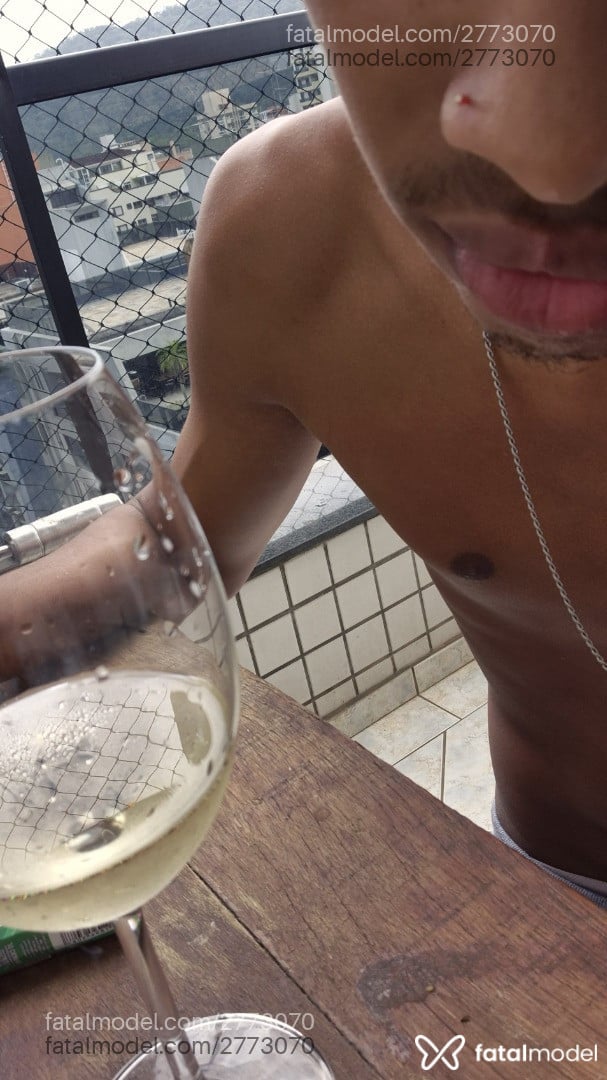 Acompanhante homem morena (o) de olhos castanhos em São Paulo - Luiz Garcia