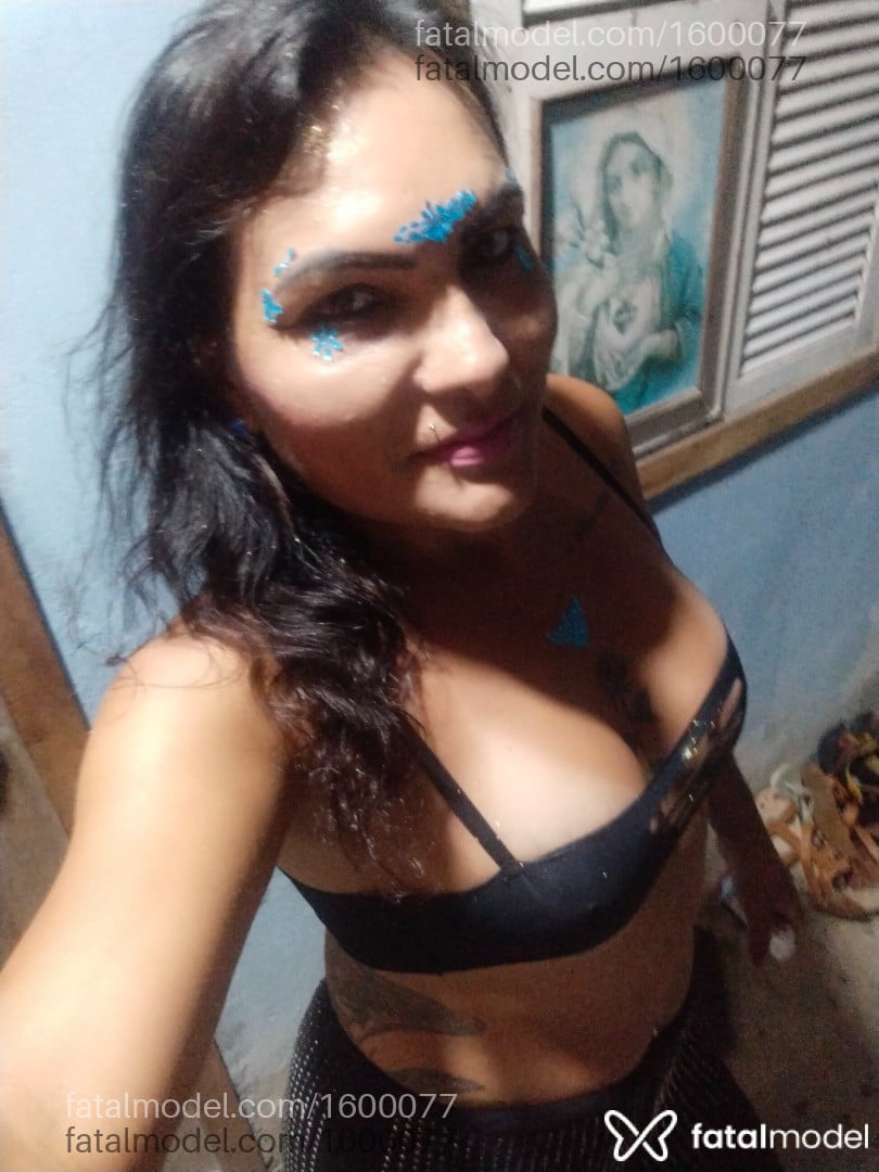 Acompanhante mulher trans com cabelo castanho de olhos castanhos em Tramandaí - Japonesa