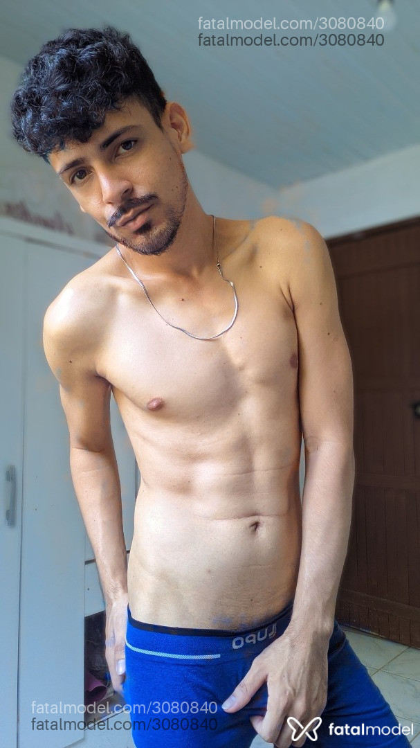 Acompanhante homem morena (o) de olhos pretos em Virtual Acompanhante homem morena (o) de olhos pretos em Virtual - Yancosthe