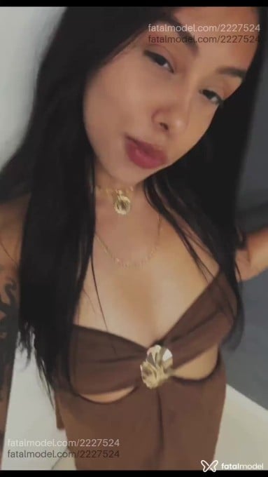 Acompanhante mulher morena (o) de olhos castanhos - Mayumi