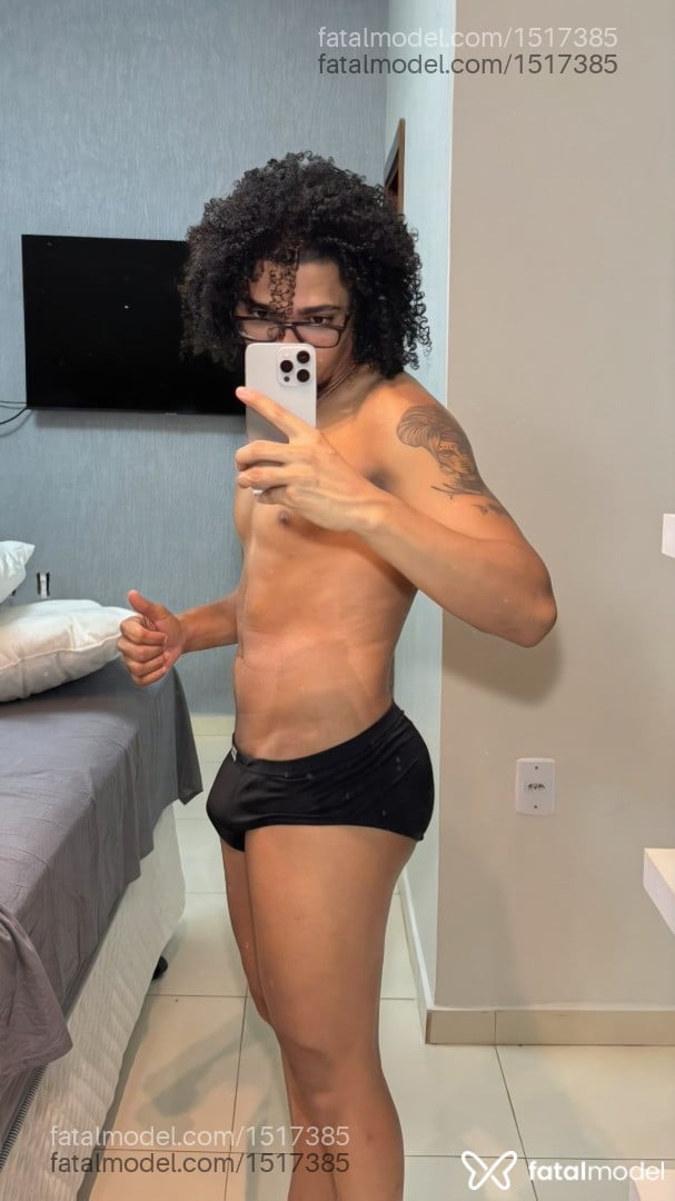 Acompanhante homem morena (o) de olhos castanhos em Paragominas Acompanhante homem morena (o) de olhos castanhos em Paragominas - Henri