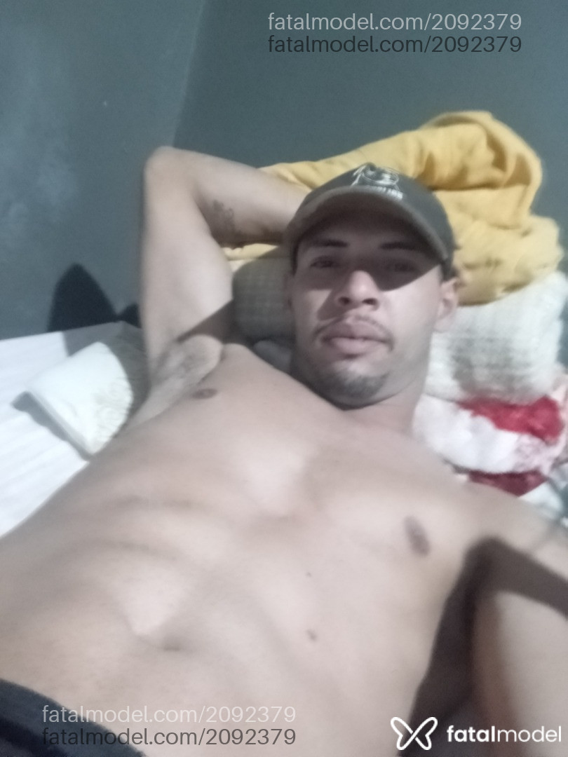 Acompanhante homem morena (o) de olhos cinza em Rio de Janeiro - Vinicius