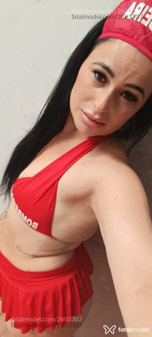 Acompanhante mulher com cabelo castanho de olhos castanhos - Valeska