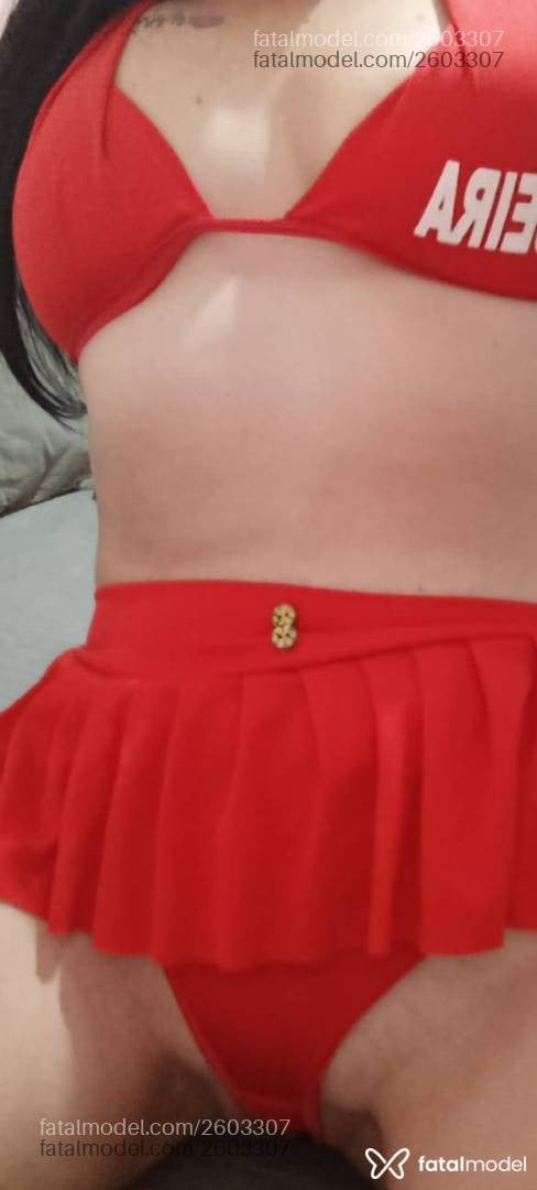 Acompanhante mulher com cabelo castanho de olhos castanhos - Valeska