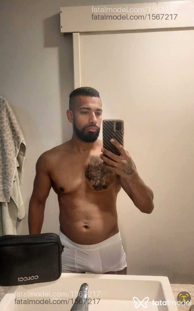 Acompanhante homem morena (o) de olhos castanhos em Porto Alegre - Bigjackson