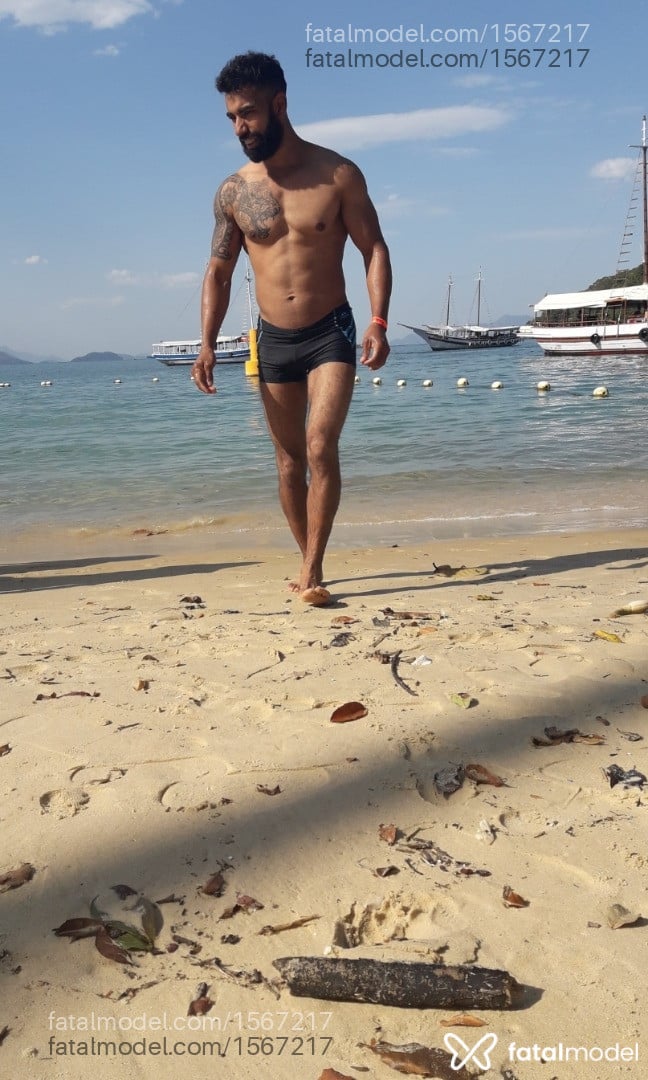 Acompanhante homem morena (o) de olhos castanhos em Porto Alegre - Bigjackson