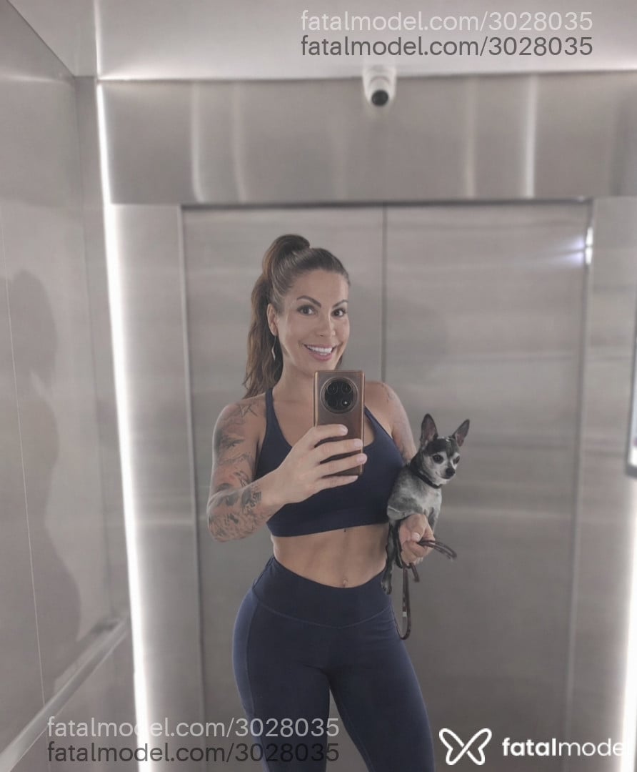 Acompanhante mulher trans morena (o) de olhos castanhos em São Paulo - Aline Diniz