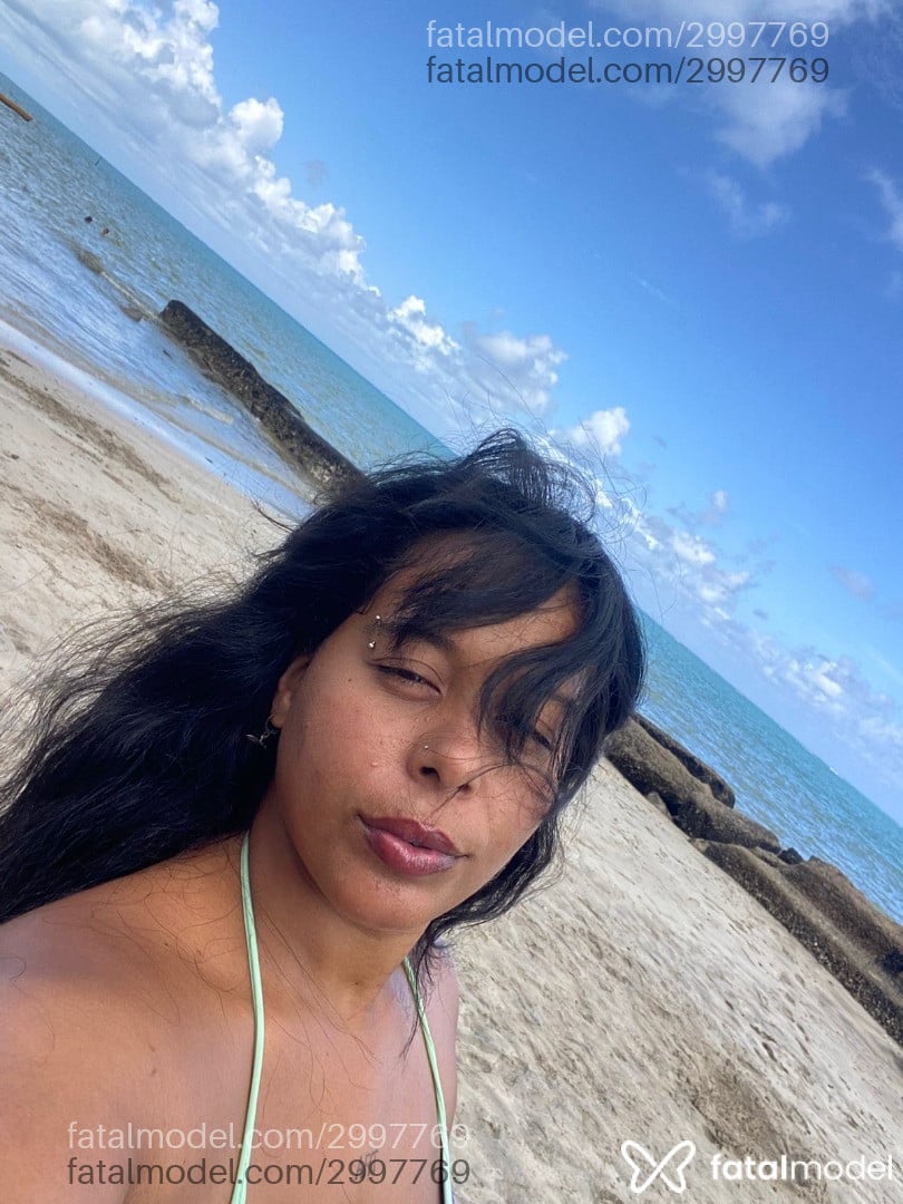 Acompanhante mulher morena (o) de olhos castanhos - Letícia Acompanhante mulher morena (o) de olhos castanhos - Letícia