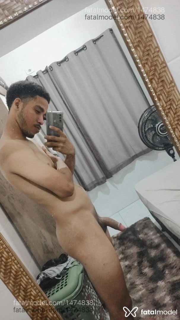 Acompanhante homem morena (o) de olhos castanhos em Balneário Camboriú - Gill Santos