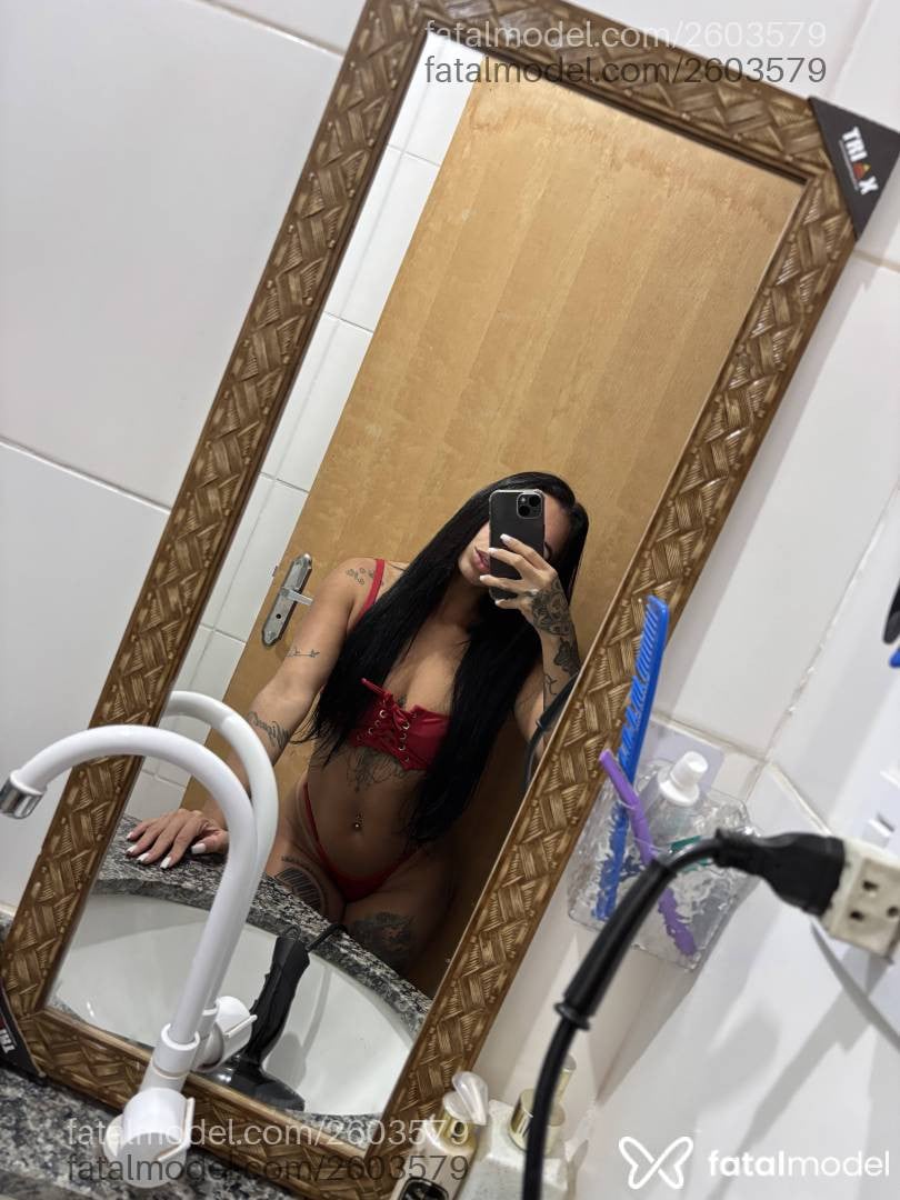 Acompanhante mulher morena (o) de olhos verdes em Uberlândia - Mirella Campos