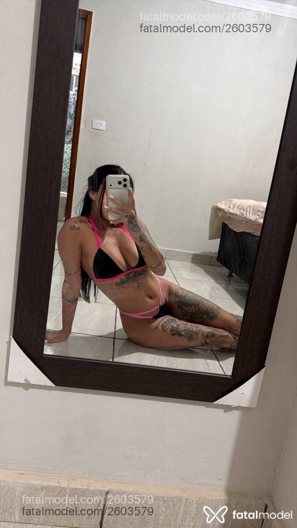 Acompanhante mulher morena (o) de olhos verdes - Mirella Campos