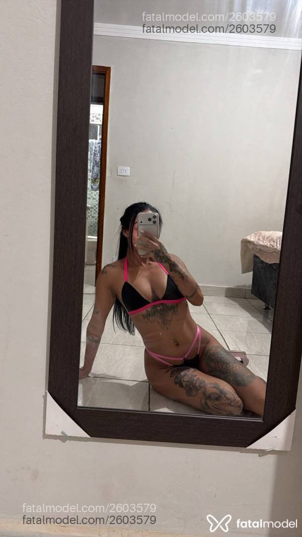 Acompanhante mulher morena (o) de olhos verdes - Mirella Campos