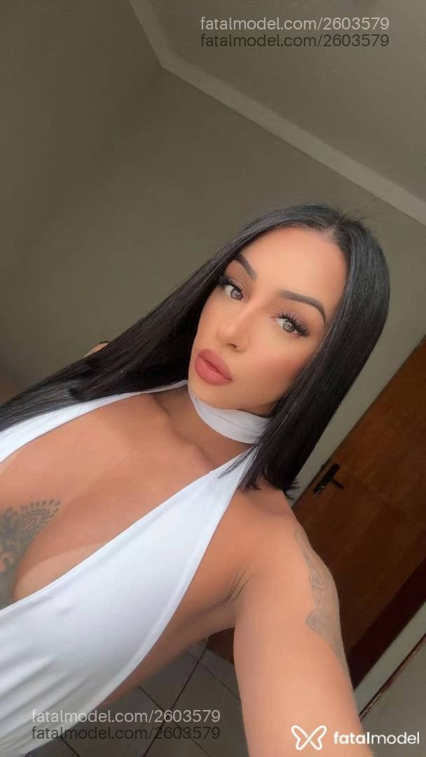 Acompanhante mulher morena (o) de olhos verdes em Uberlândia - Mirella Campos